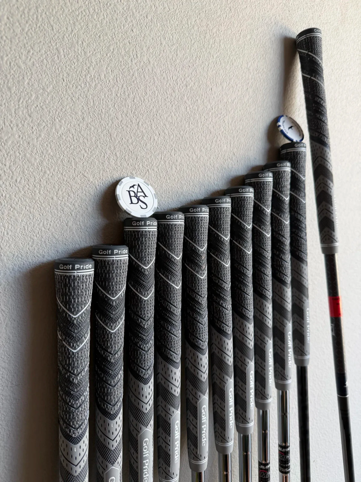 Finished full set with black and gray Golf Pride MCC grips