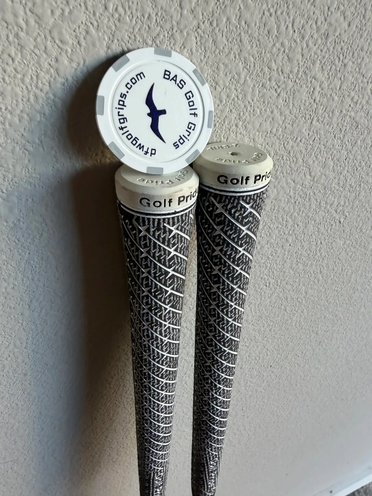 Close detail of Golf Pride Z-Grip grips